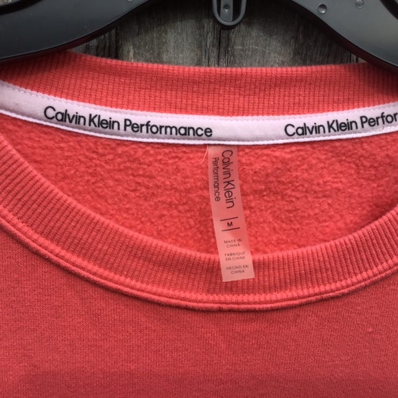 Calvin Klein performance sweatshirt size medium. Soft and oversized. - Picture 2 of 4